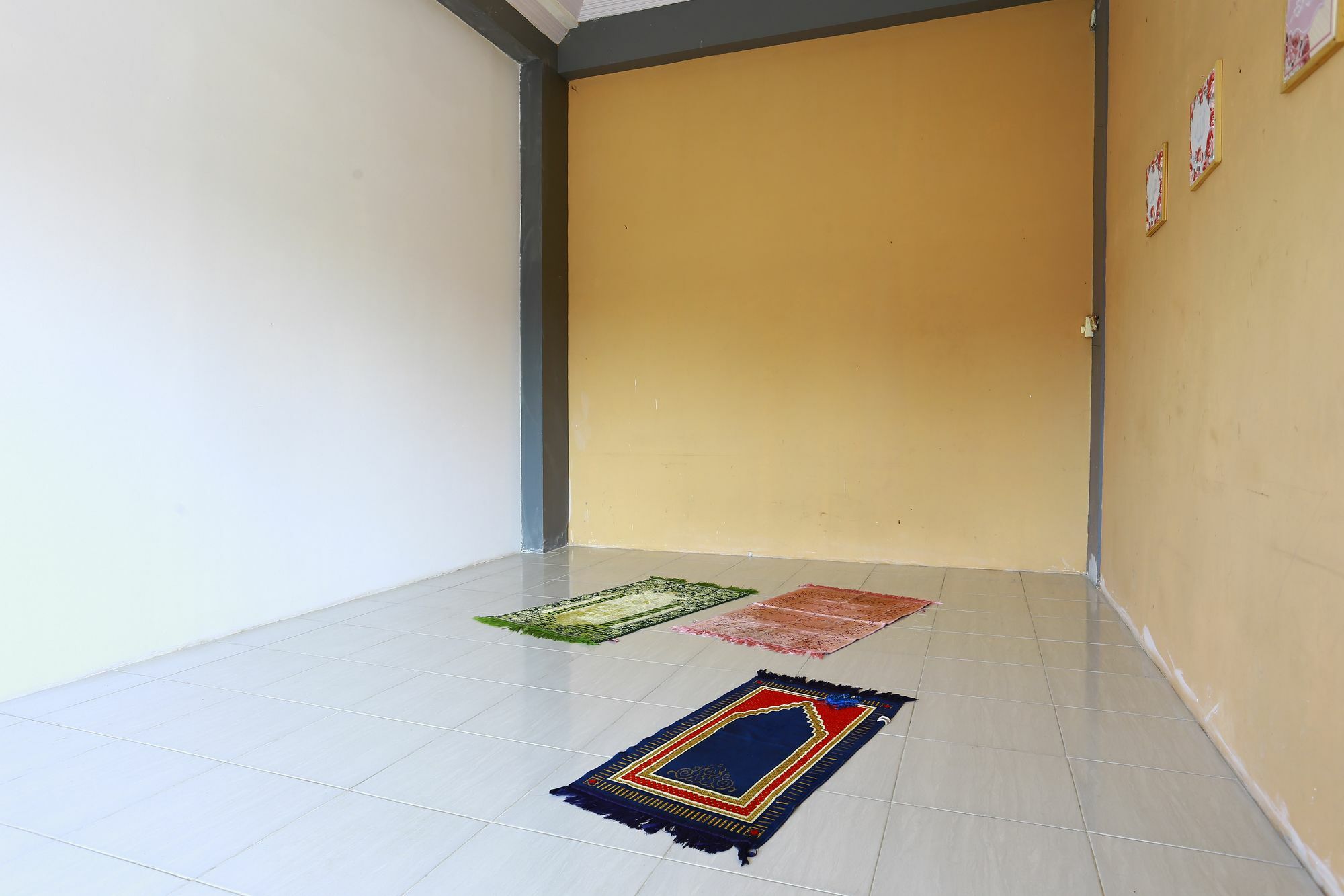 מלון יוגיאקרטה Reddoorz Near Prawirotaman 2 מראה חיצוני תמונה